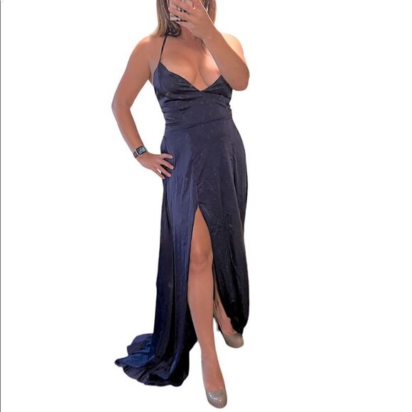 Windsor Deep V Neck, High Split Backless Flowing Dress - Picture 1 of 13